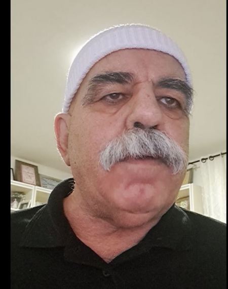 " مُمَارَسَةُ السِّيَاسَة " 